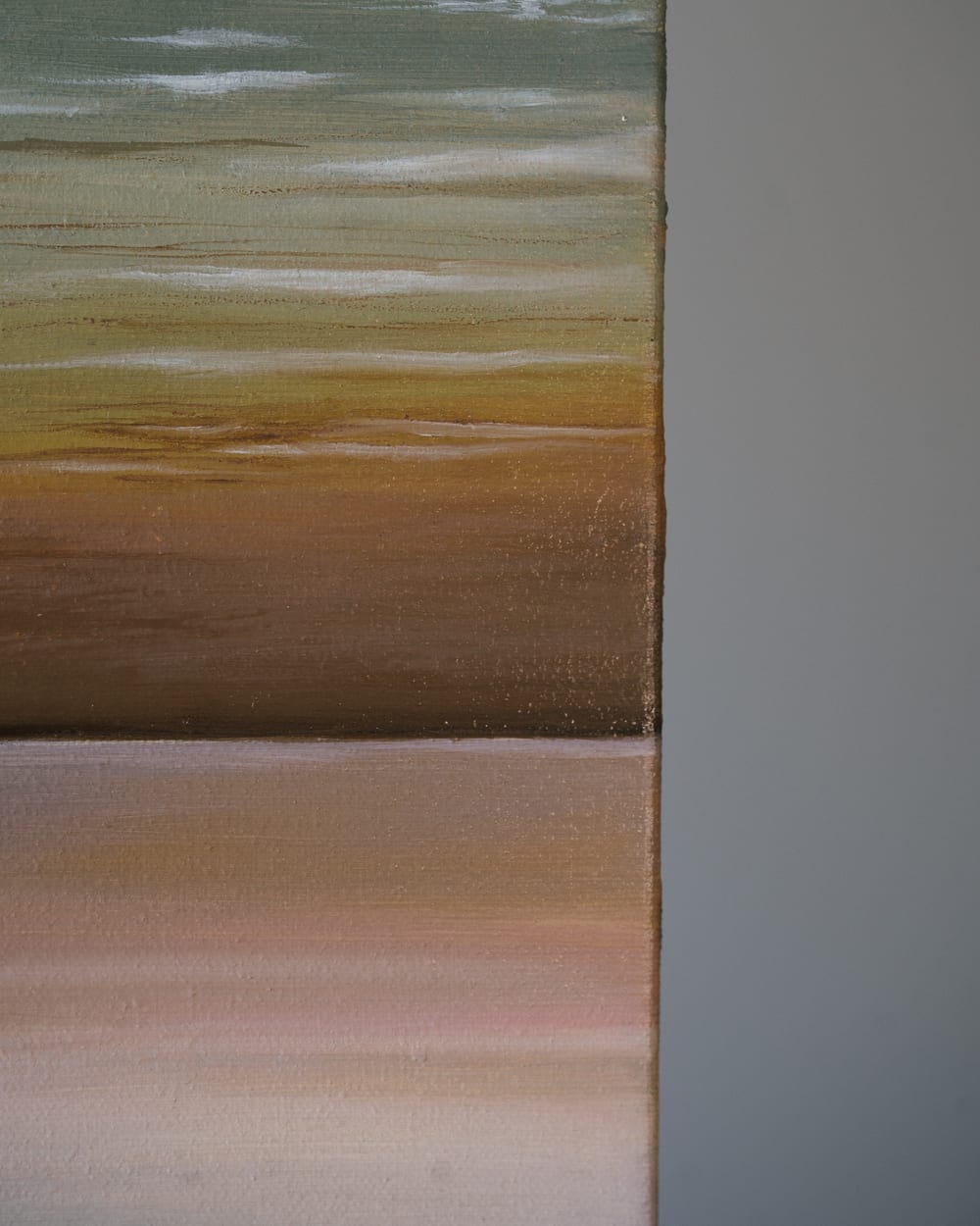 Detail of Guerrera: the horizon carried over the edge of the canvas.